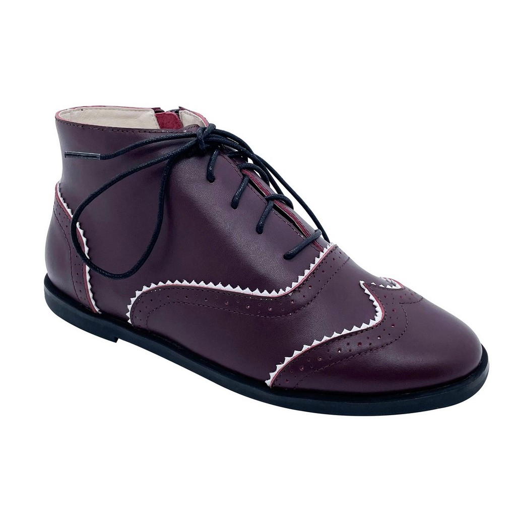 Cowhide unique lace-up boots