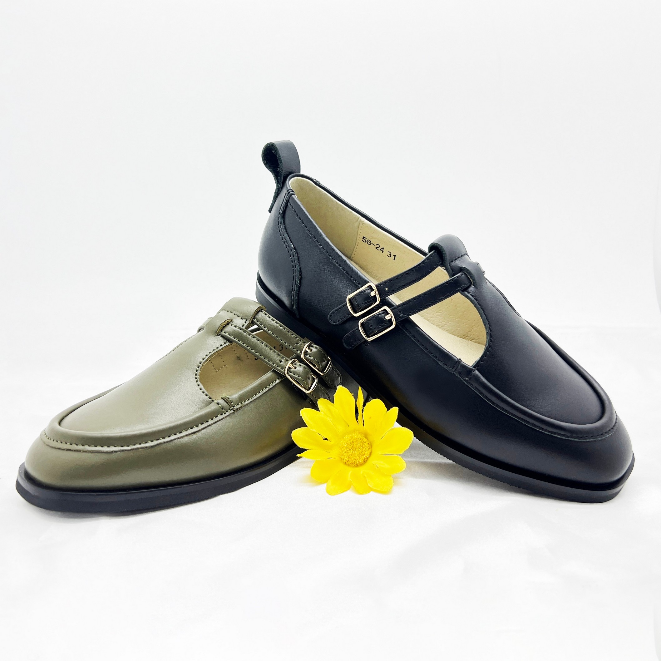 Classic Double - Strap Leather Shoes wit